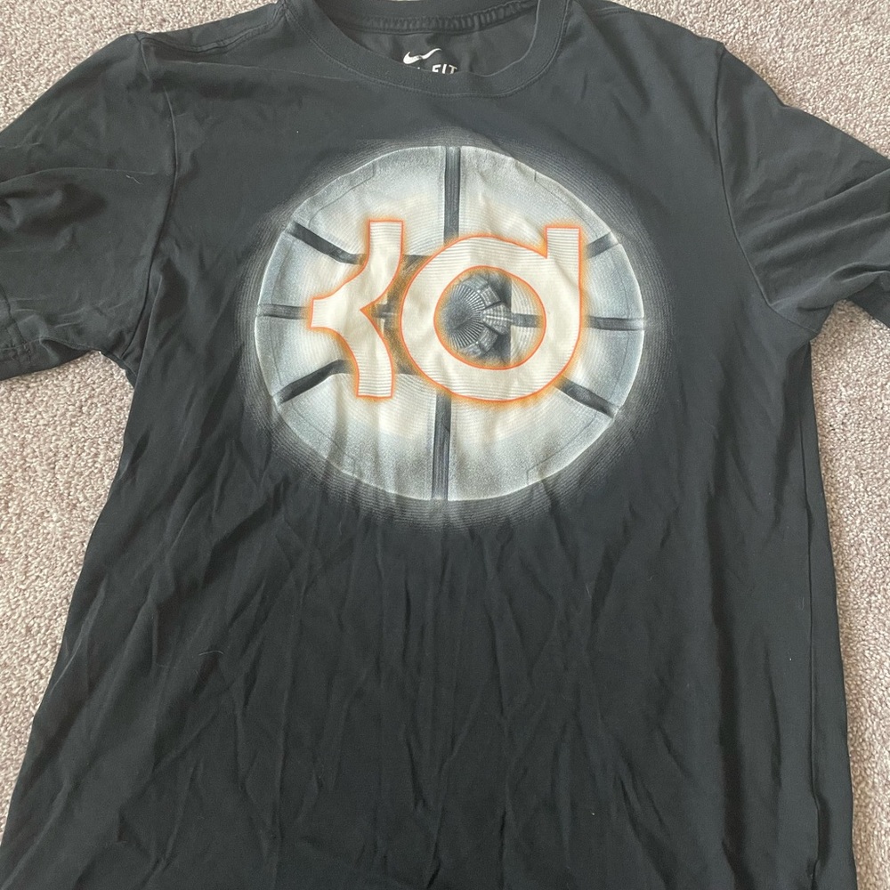 nike dri fit tee- Kevin Durant